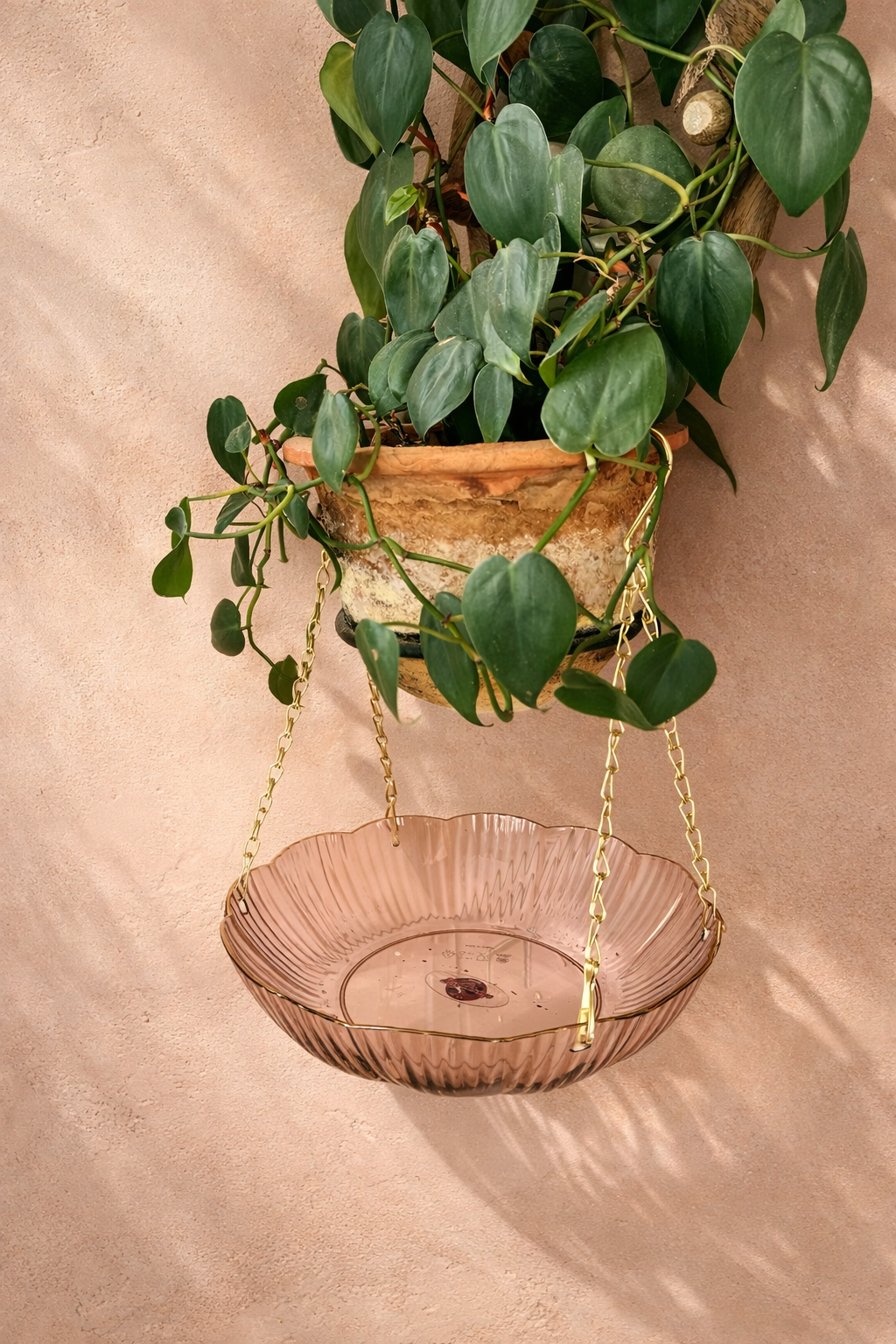 Scalloped Hanging Catch Tray in Amber