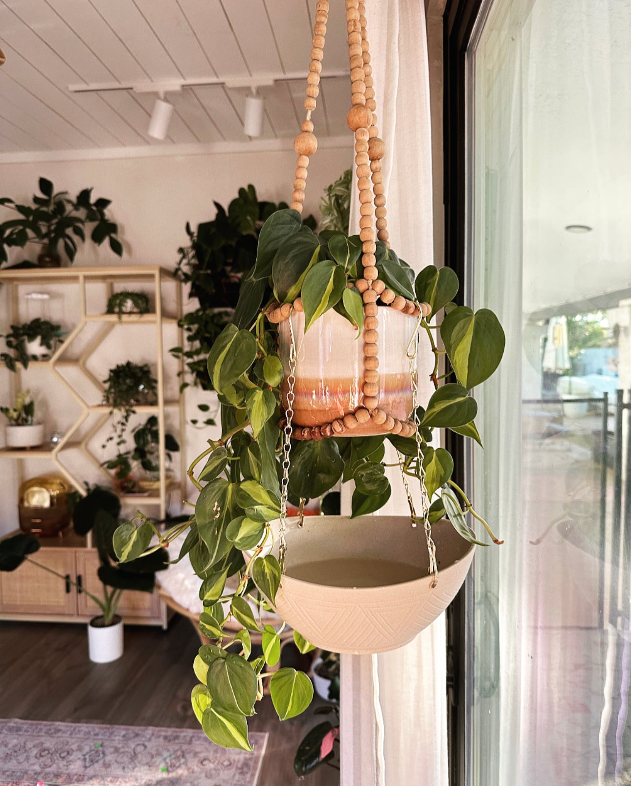 Hanging Catch Tray in Cream